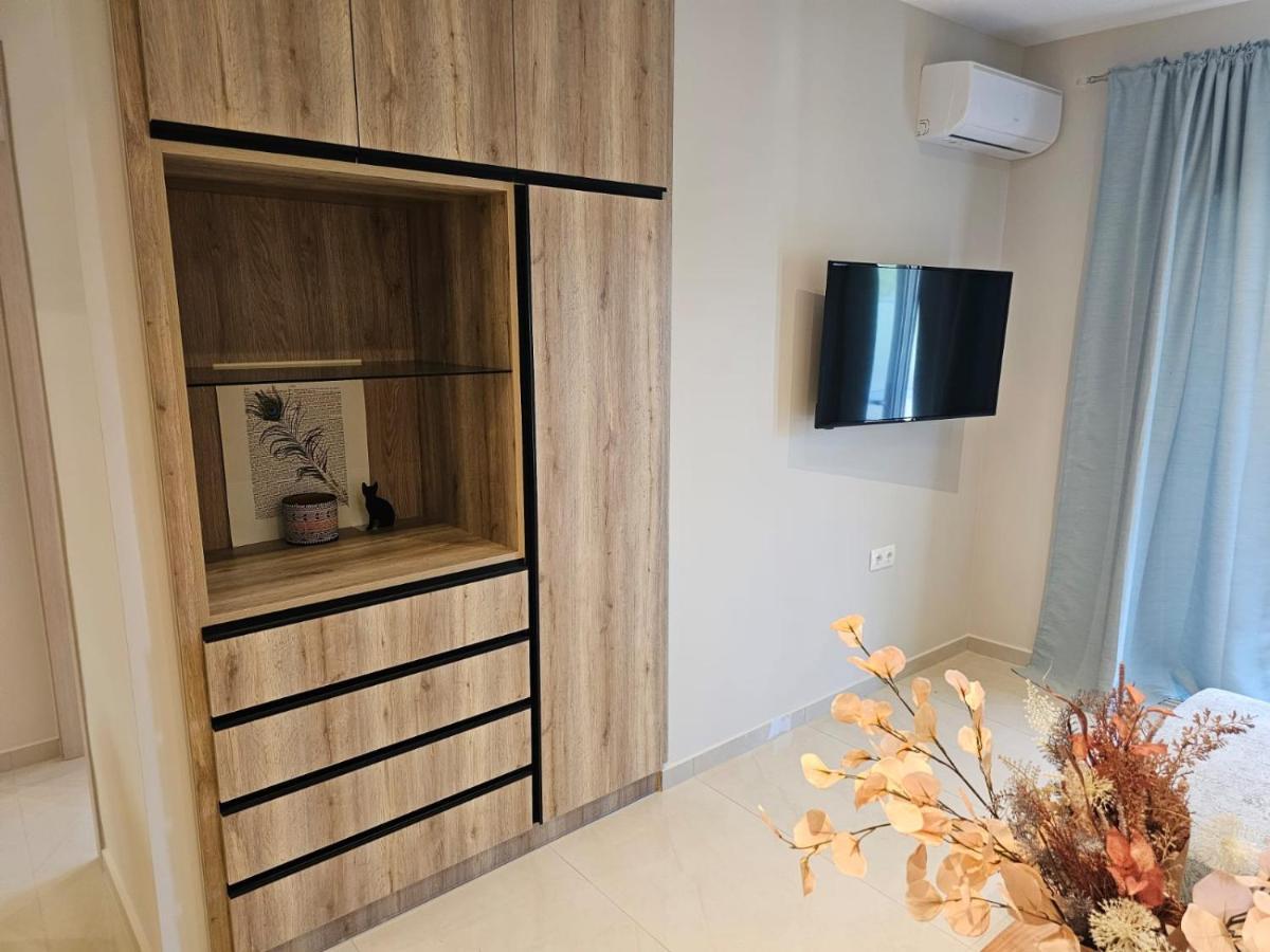 Agora Luxury Apartment 3 Loutraki  Exterior photo