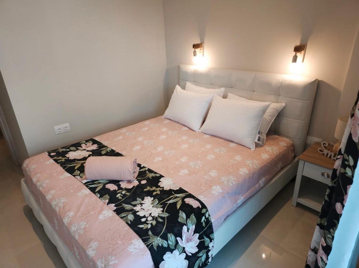 Agora Luxury Apartment 3 Loutraki  Exterior photo